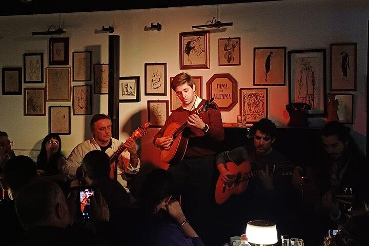 Lisbon Guided Tour with Live Fado Show and Traditional Dinner
