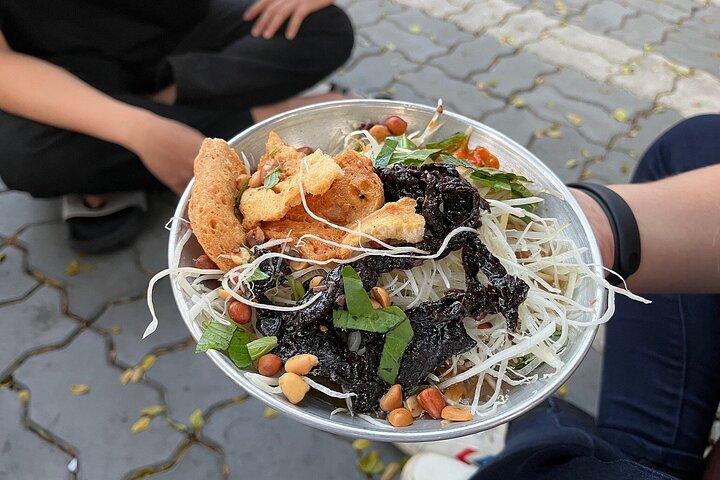 Private Street Food Tour by Motorbike in Ho Chi Minh City