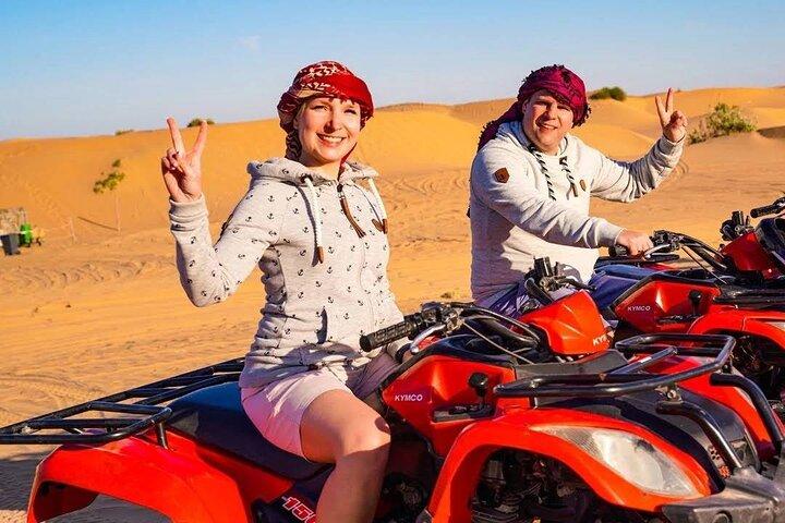 Dubai: Vip Red Dunes Safari with 4x4 Pick/Drop Camel Dinner Shows