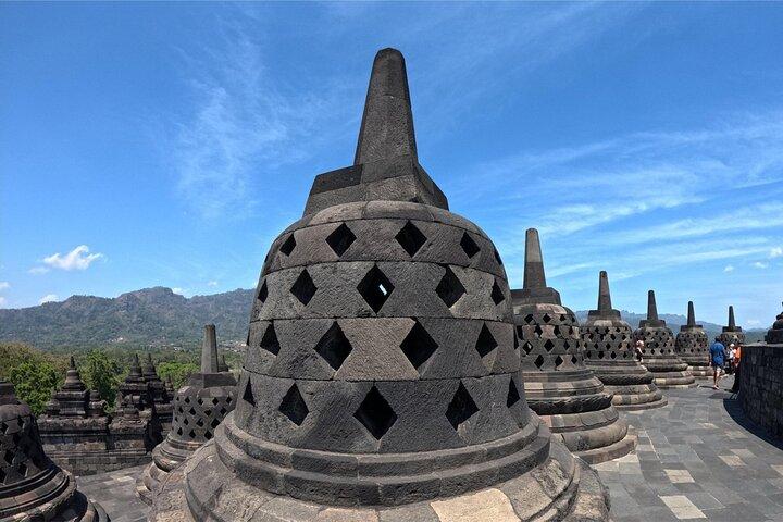 Borobudur 5-hour Tour with Climb up Guarantee and Transfers
