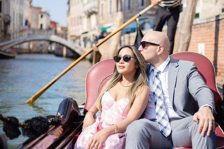 Private Gondola Ride and Photoshoot