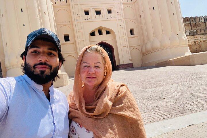 2-Day Historical and Cultural Tour of Lahore with Local Guide