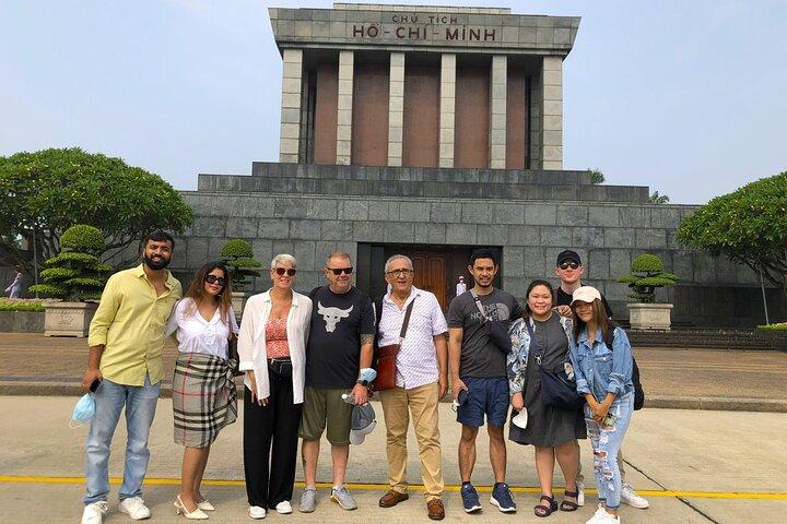 Jeep Tour Through Hanoi – A Unique Way to See the Capital