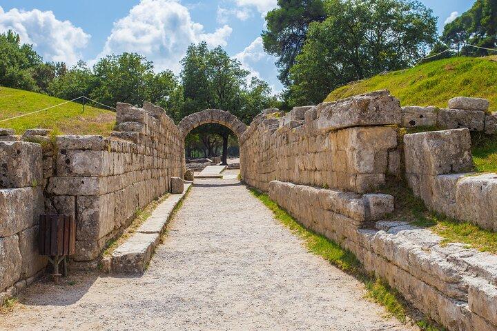 Private Driver from Katakolon to Ancient Olympia (Self-Guided)
