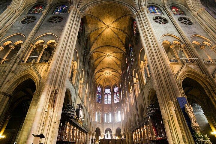 Paris Notre Dame Exterior Guided Tour with Cathedral Access