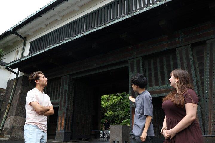 Tokyo: Private Imperial Palace Historic Walking Tour