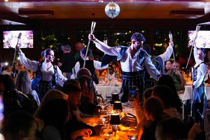 Istanbul by Night: All Inclusive Bosphorus Dinner Cruise & Drinks