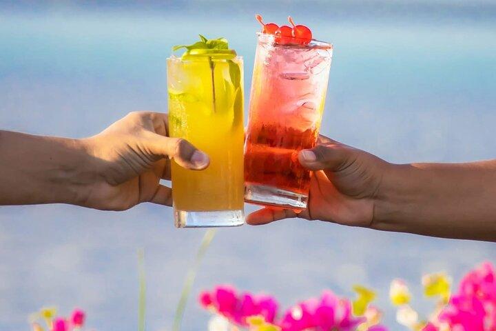 Belize City Day and Night Cocktail Tour with Tuktuk Belize Tours