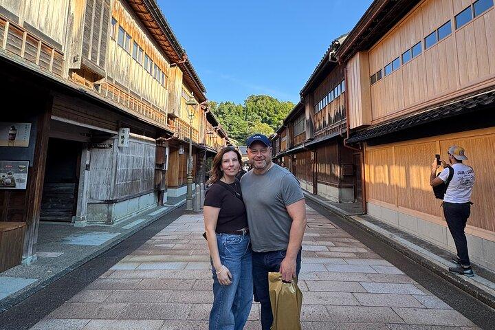 Kanazawa Food Tour: Omicho Market & Geisha District