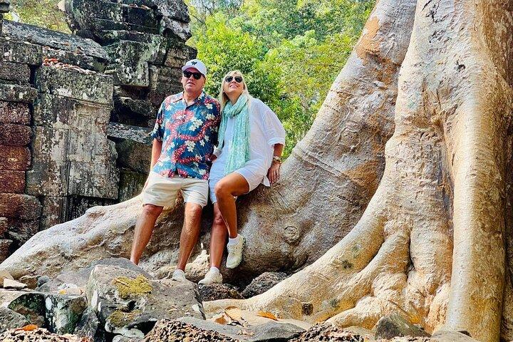 Siem Reap Tour: Angkor Wat Sunrise, Bayon, Ta Prohm, Banteay Srei