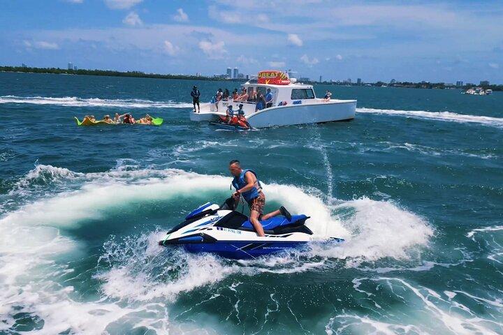3 Hours Ultimate Watersports Excursion in Miami