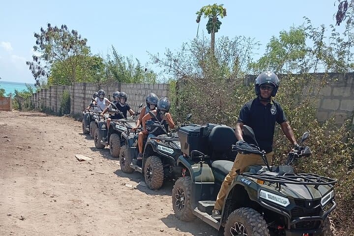 Zanzibar : aventure en quad de Nungwi à Kendwa Tour 4H