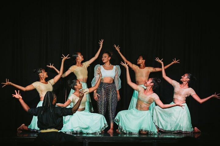 VOU Fiji Shows: Fiji Untold, From Fiji With Love & More! Dinner!