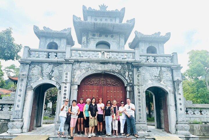 Ninh Binh Tam Coc Tour with Boat Trip - Lunch (Best seller)