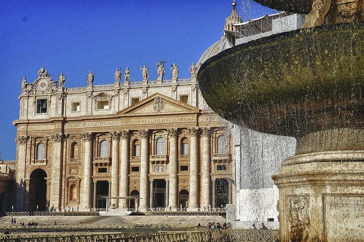 Early Morning Tour St Peter Basilica and Dome Climb