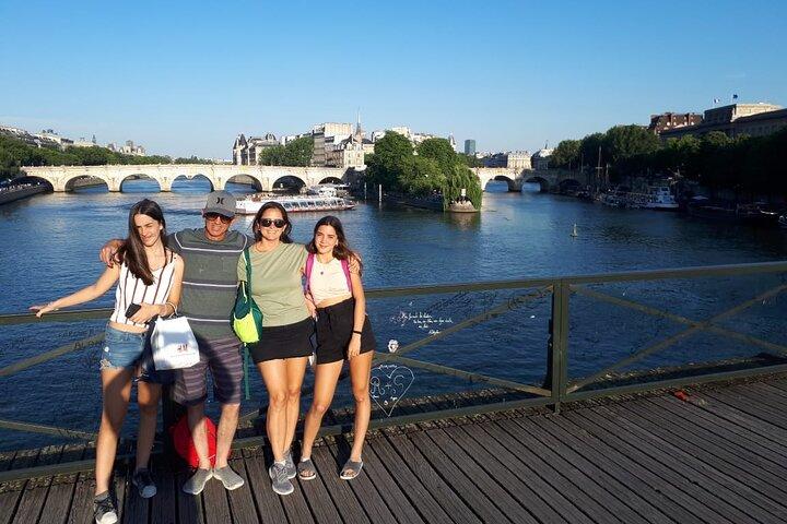 Paris Private Tour to Louvre Museum & French Crepes