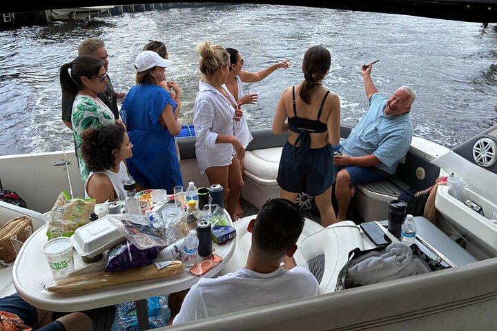 Private Yacht Charter in Miami Sea Ray 500 Sundancer