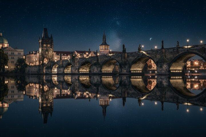 Private Transfer: Munich-Prague/Prague-Munich with 2h sightseeing