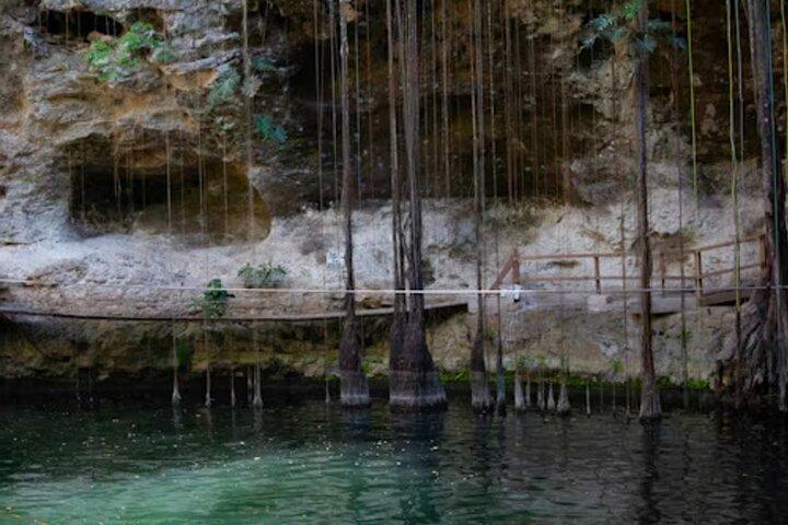Merida : Chichen Itza, Izamal and Cenote with lunch and pick up