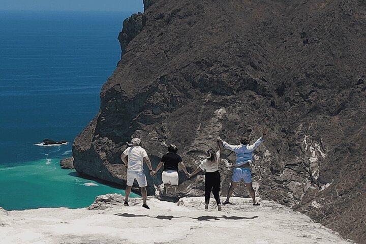 Salalah: Fazayah Beach, Blowholes & Coastal Cliffs - Private Tour