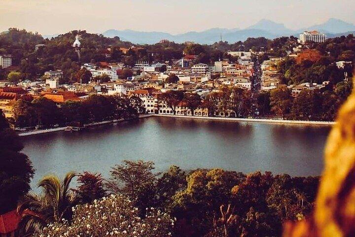 Sri Lanka 9 Day Cultural Tour with Entry and Adventures Fees