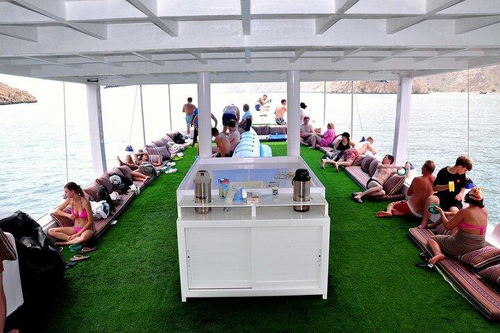 Full Day Musandam Dibba Cruise with Buffet Lunch and Snorkelling