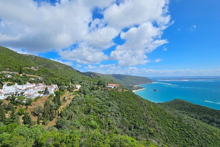 Private Tour: Arrábida Natural Park and Sesimbra Day Trip from Lisbon