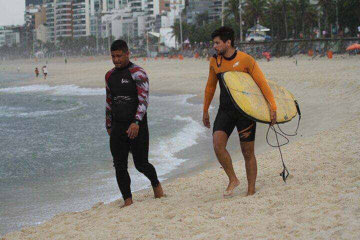 Rio de Janeiro Surf classes on the arpoador beach