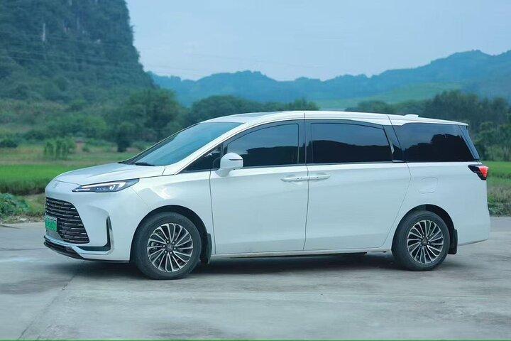 Lijiang or Shuhe hotel to Lijiang Sanyi International Airport (LJG)