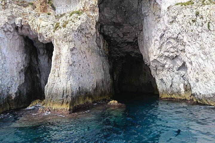 Syracuse boat Tour to Ortigia, the caves sea and Pillirina