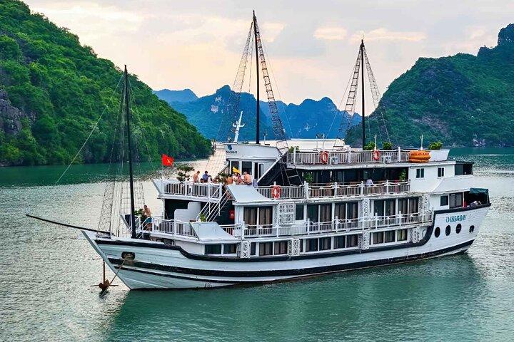 Oasis Bay Cruise 2-day Explore Halong Bay from Hanoi