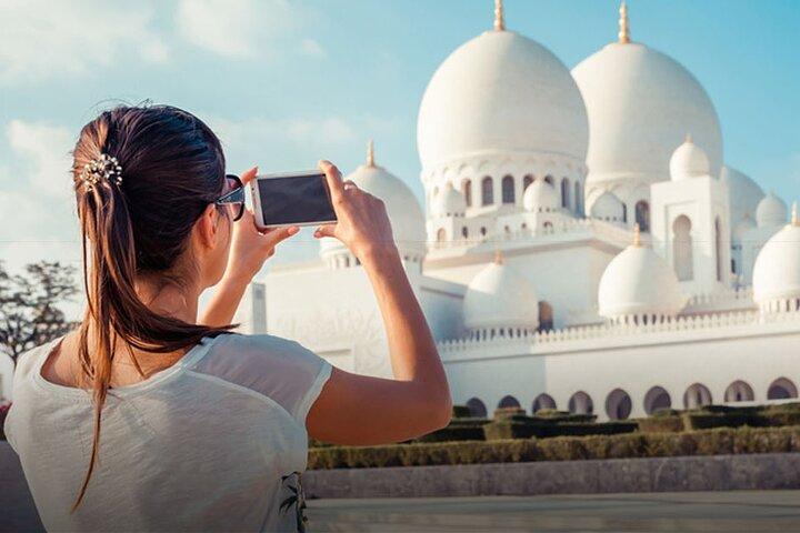 Private: Chauffeur Dubai to Abu Dhabi