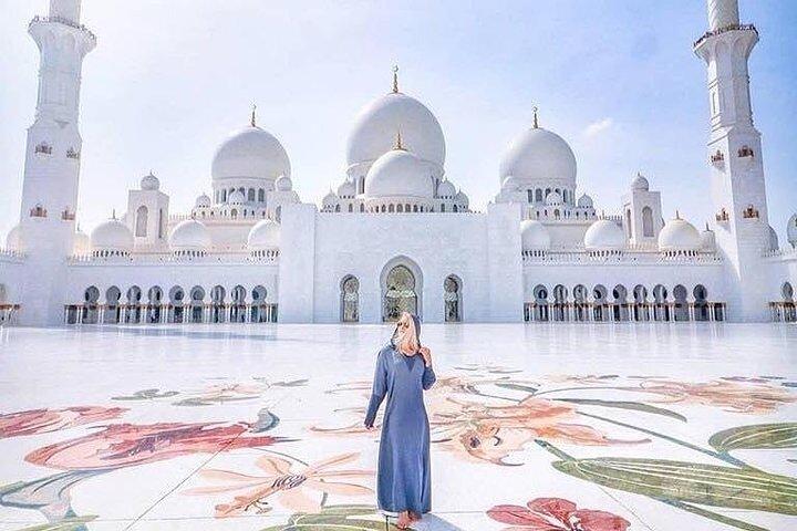 Private: Chauffeur Dubai to Abu Dhabi