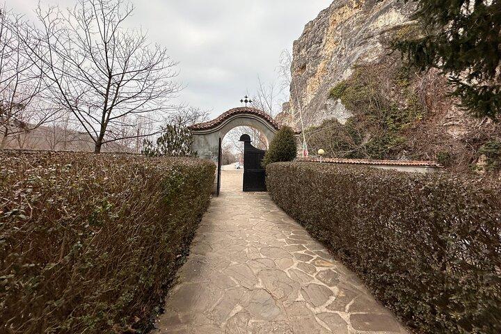 Bulgaria Highlights Private Day Tour from Bucharest