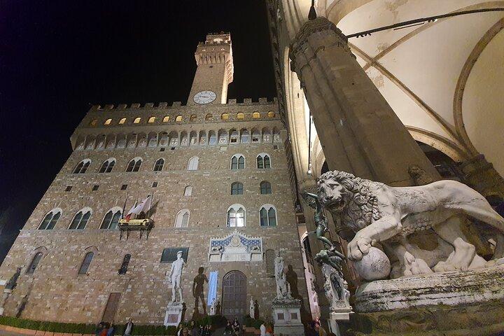 Illuminated Florence Tour for Kids and Families with Gelato and Pizza