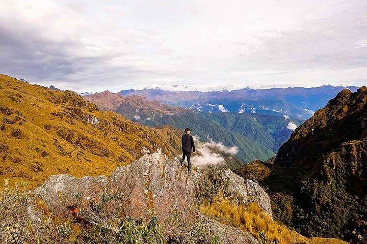 Machu Picchu: Original 4-Day Inca Trail with Vistadome Return