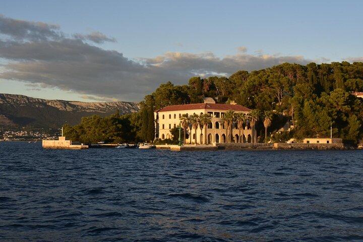 Relaxing Sunset Boat Cruise From Split with Drinks Included