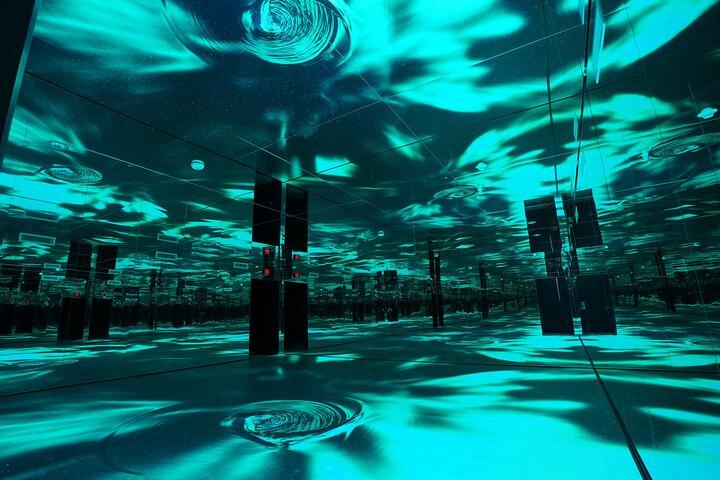 Infinity Museum Las Vegas: Immersive Mirror and Light Experience