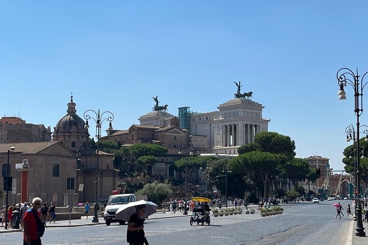 Rome: Colosseum Roman Forum & Palatine Hill guided Tour