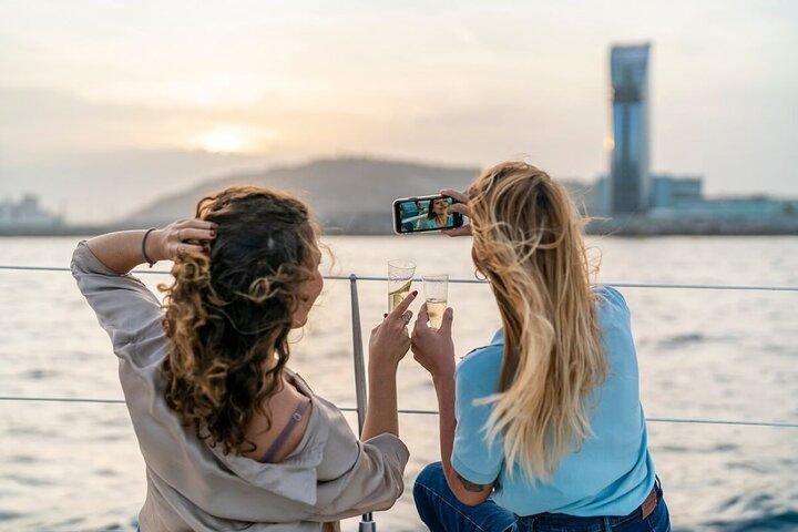 Sunset Sailing Excursion in Barcelona