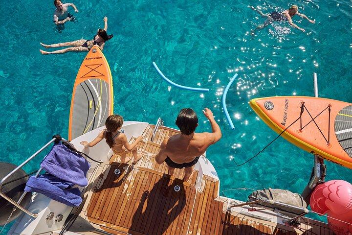 Catamaran Cruise Heraklion to Dia, Dinner, Drinks & Hotel Pickup