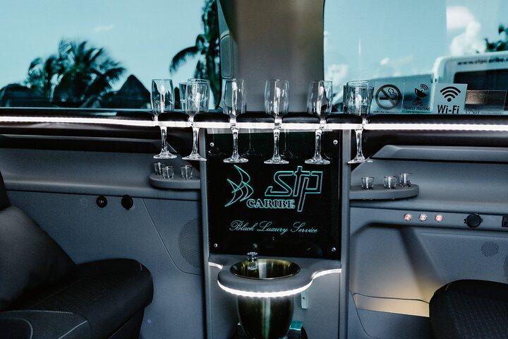 Black Luxury Van from hotels to Cancun Airport