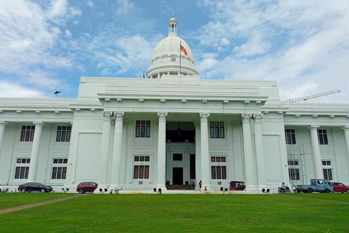 Colombo Tuk Tuk City Tour -Sightseeing Entry Fees & Food Included
