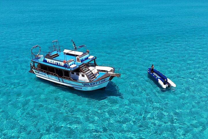 Two Floor Boat Tour with Toboágua Arraial do Cabo