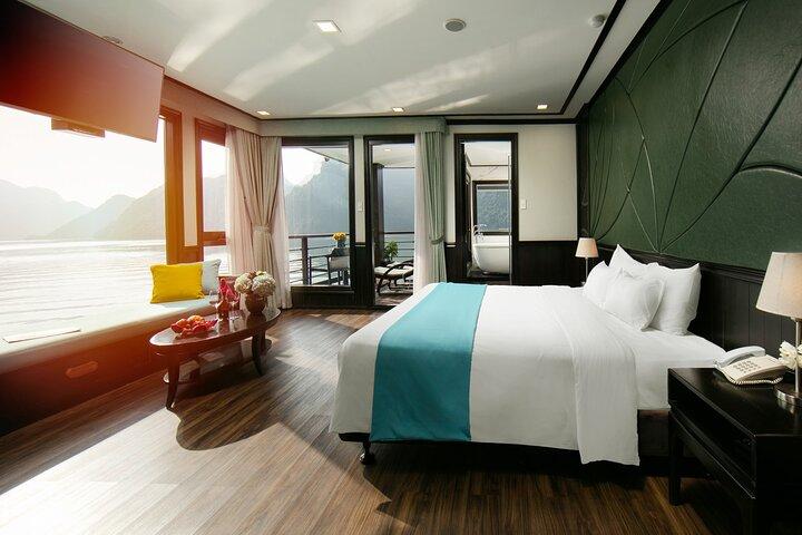 Peony Cruise: Halong Bay & Lan Ha Bay Luxury Overnight Experience