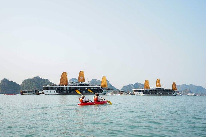 Peony Cruise: Halong Bay & Lan Ha Bay Luxury Overnight Experience