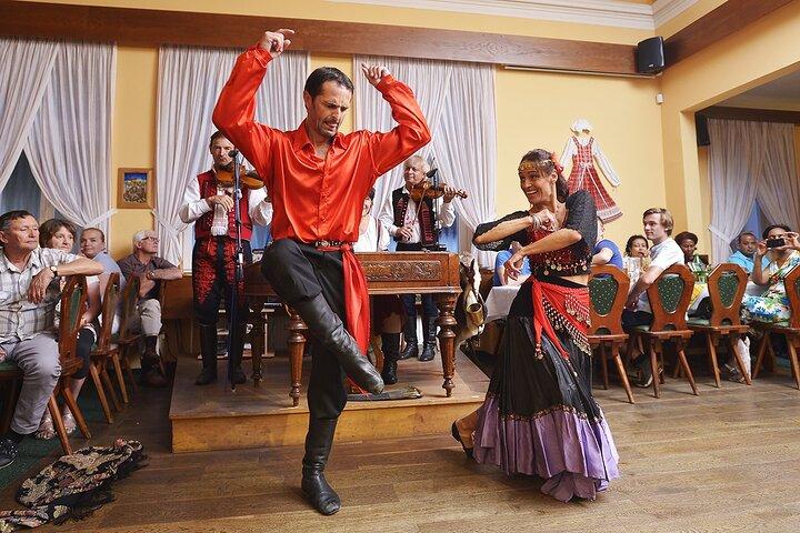 Folk Dinner Experience in Prague with Transportation