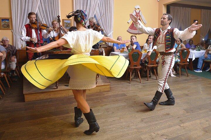 Folk Dinner Experience in Prague with Transportation