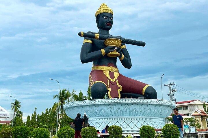 Private Battambang Day Tour from Siem Reap with Bamboo Train