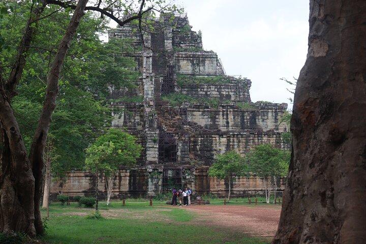 Koh Ker and Beng Melea Jungle Adventure Tour
